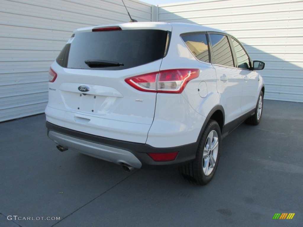 2016 Escape SE - Oxford White / Medium Light Stone photo #4