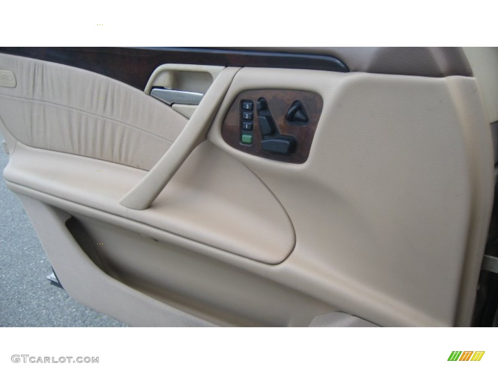 2001 Mercedes-Benz E 320 4Matic Wagon Java Door Panel Photo #107709576