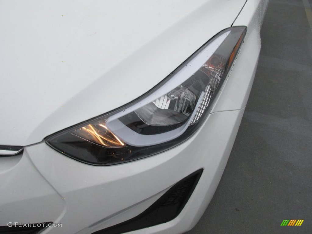 2016 Elantra SE - White / Gray photo #9