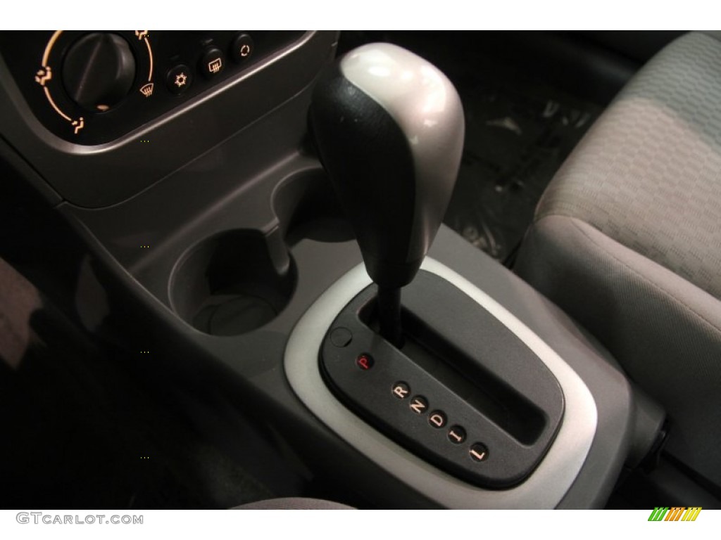 2006 ION 2 Sedan - Storm Gray / Gray photo #9
