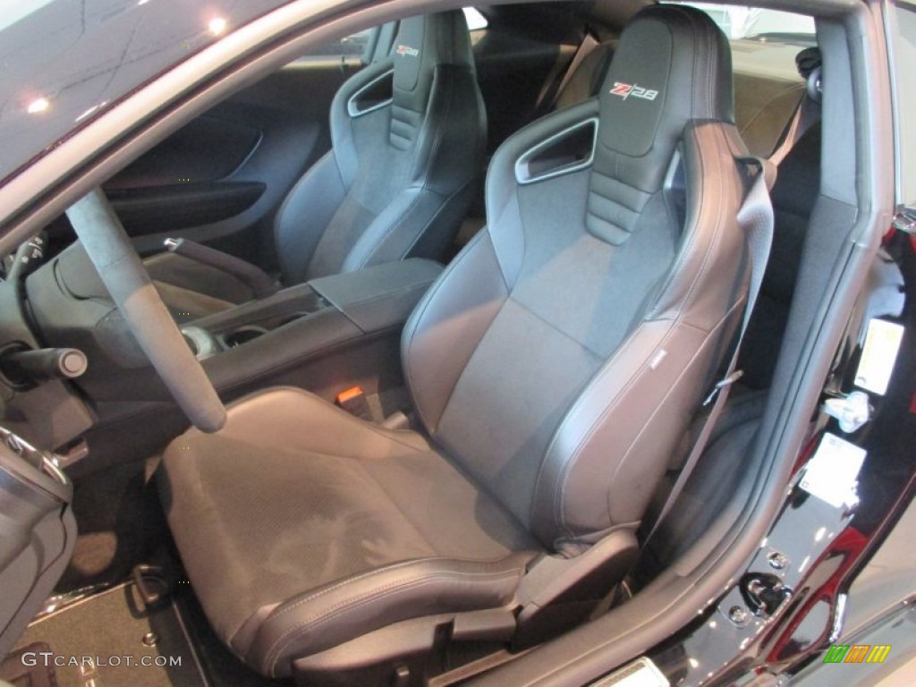 2015 Chevrolet Camaro Z/28 Coupe Front Seat Photos