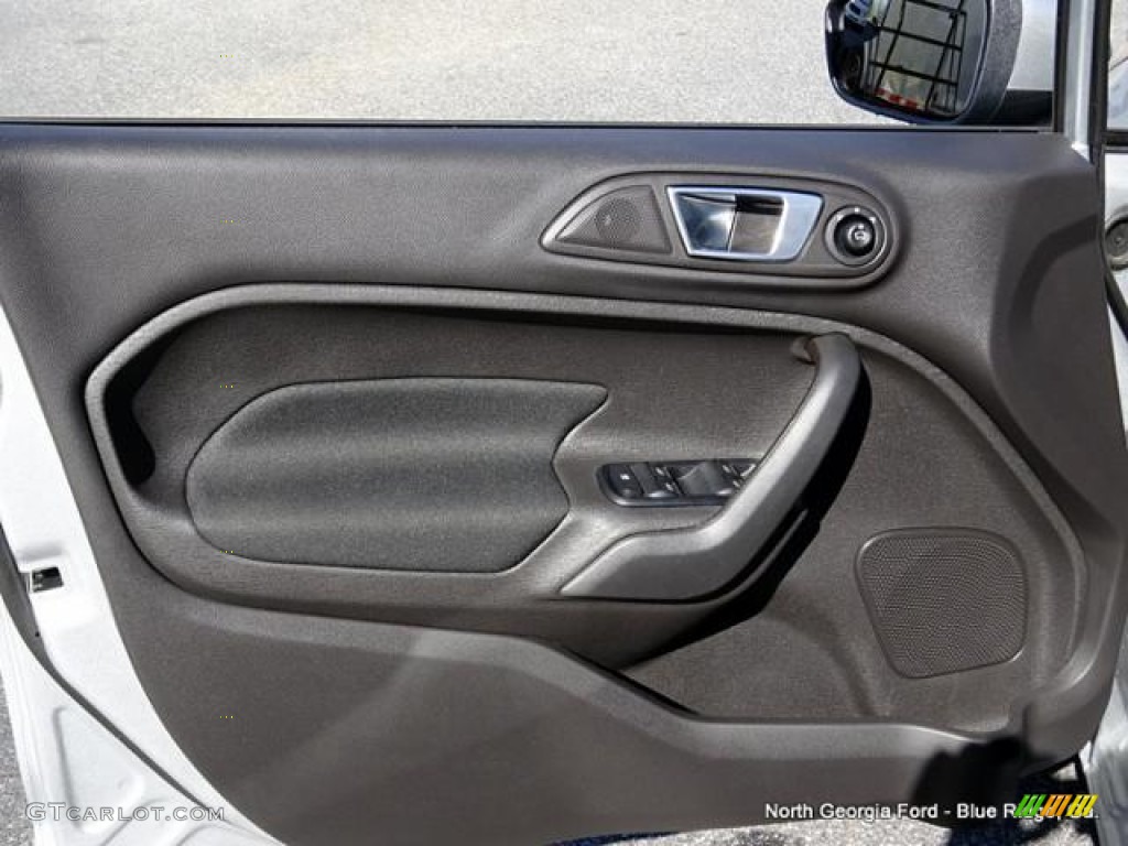 2014 Fiesta SE Hatchback - Ingot Silver / Charcoal Black photo #9
