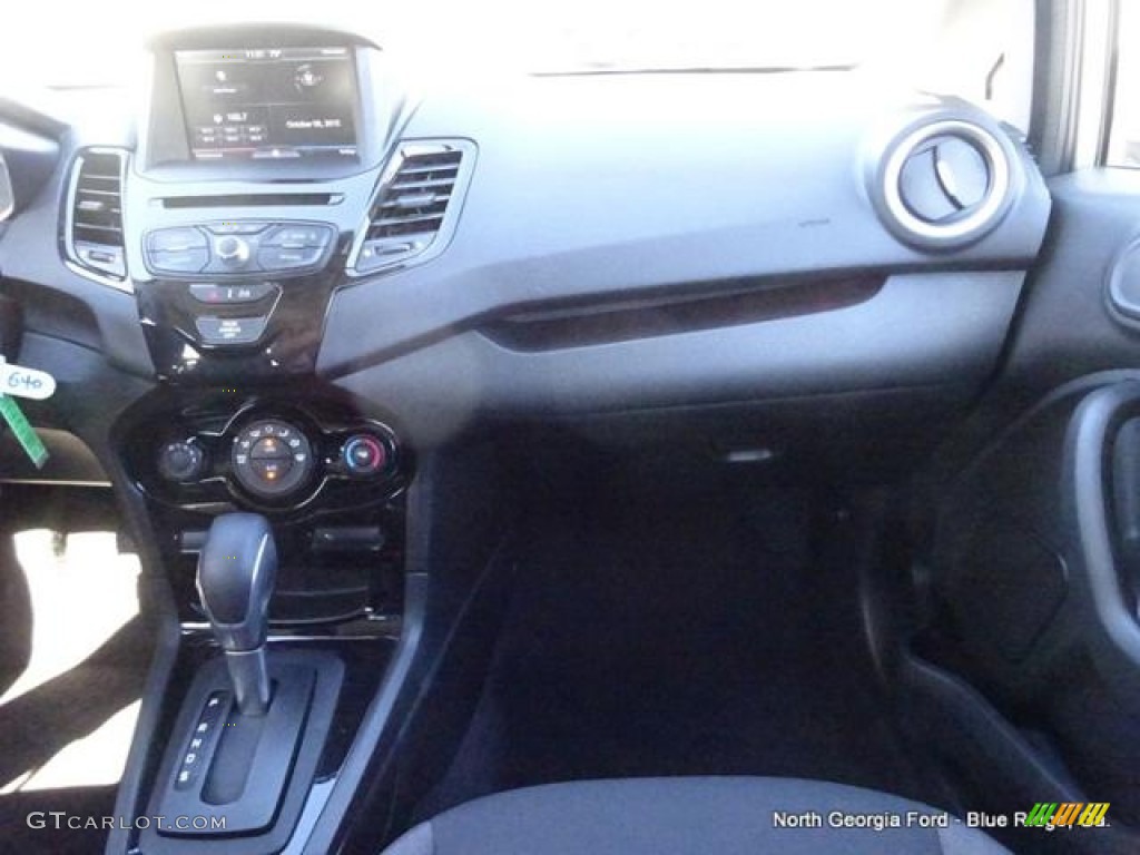2014 Fiesta SE Hatchback - Ingot Silver / Charcoal Black photo #21