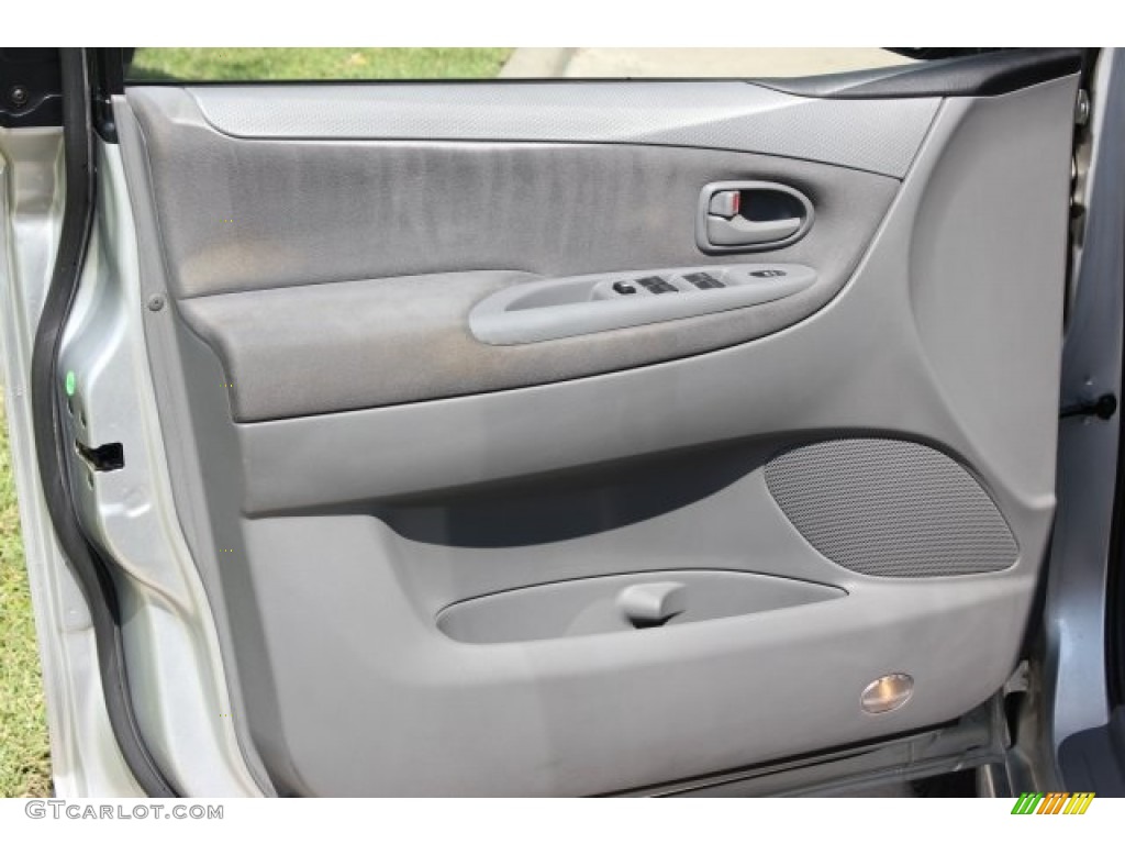 2005 MPV LX - Sunlight Silver Metallic / Gray photo #11