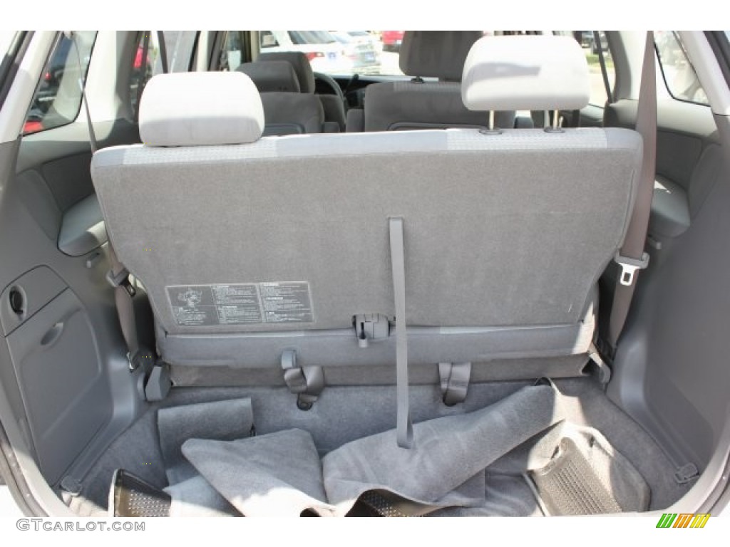 2005 MPV LX - Sunlight Silver Metallic / Gray photo #17