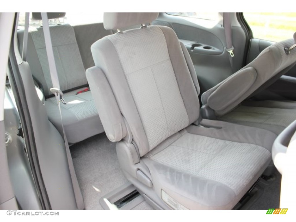 2005 MPV LX - Sunlight Silver Metallic / Gray photo #19