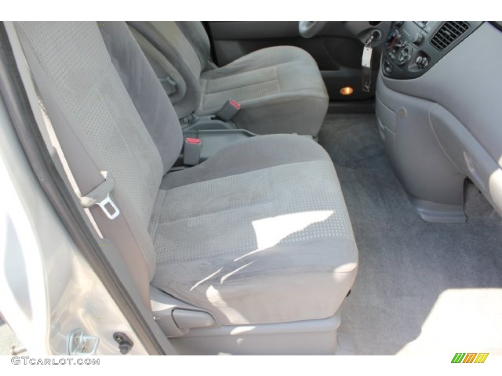 2005 MPV LX - Sunlight Silver Metallic / Gray photo #21