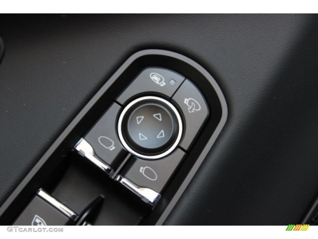 2016 Porsche Panamera GTS Controls Photo #107737698