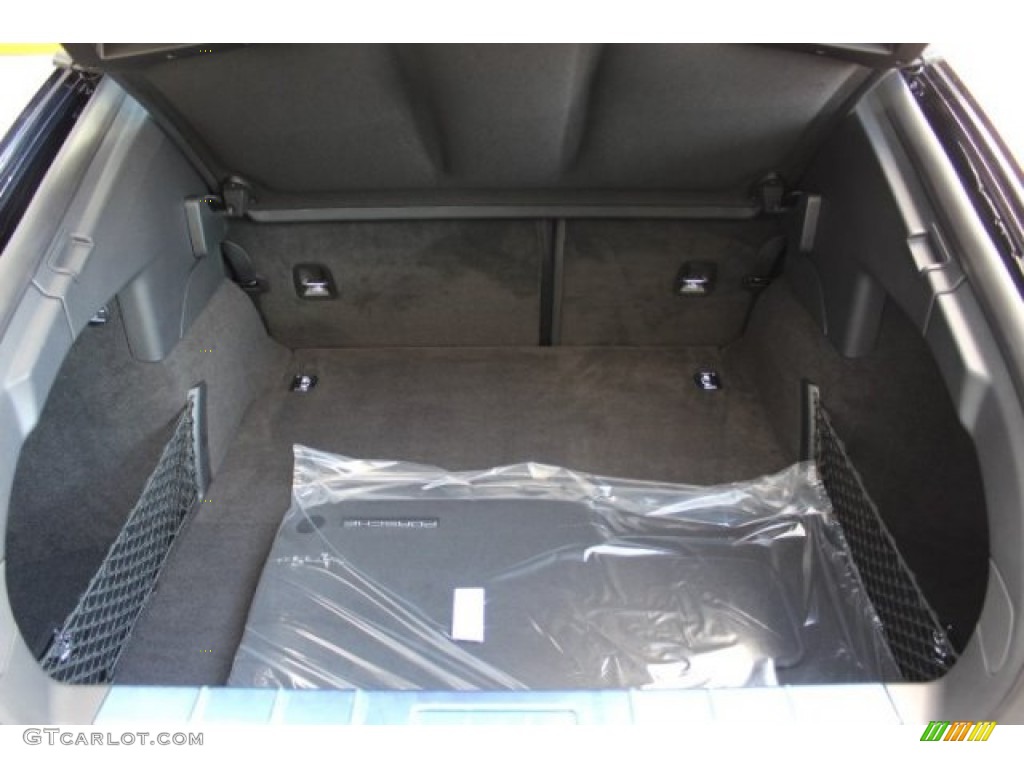 2016 Porsche Panamera GTS Trunk Photos
