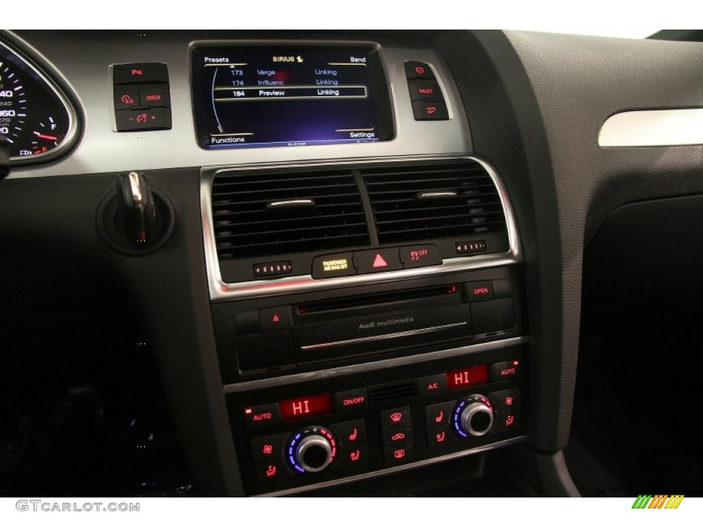 2013 Audi Q7 3.0 S Line quattro Controls Photo #107743467