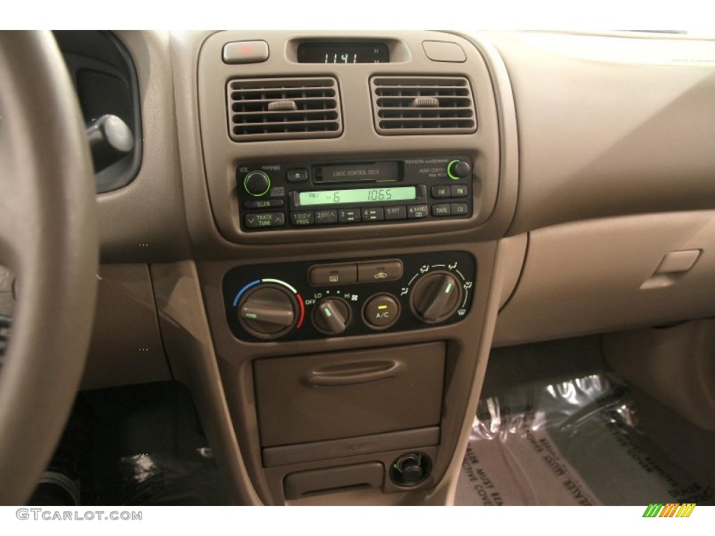 2002 Corolla LE - Super White / Pebble Beige photo #12