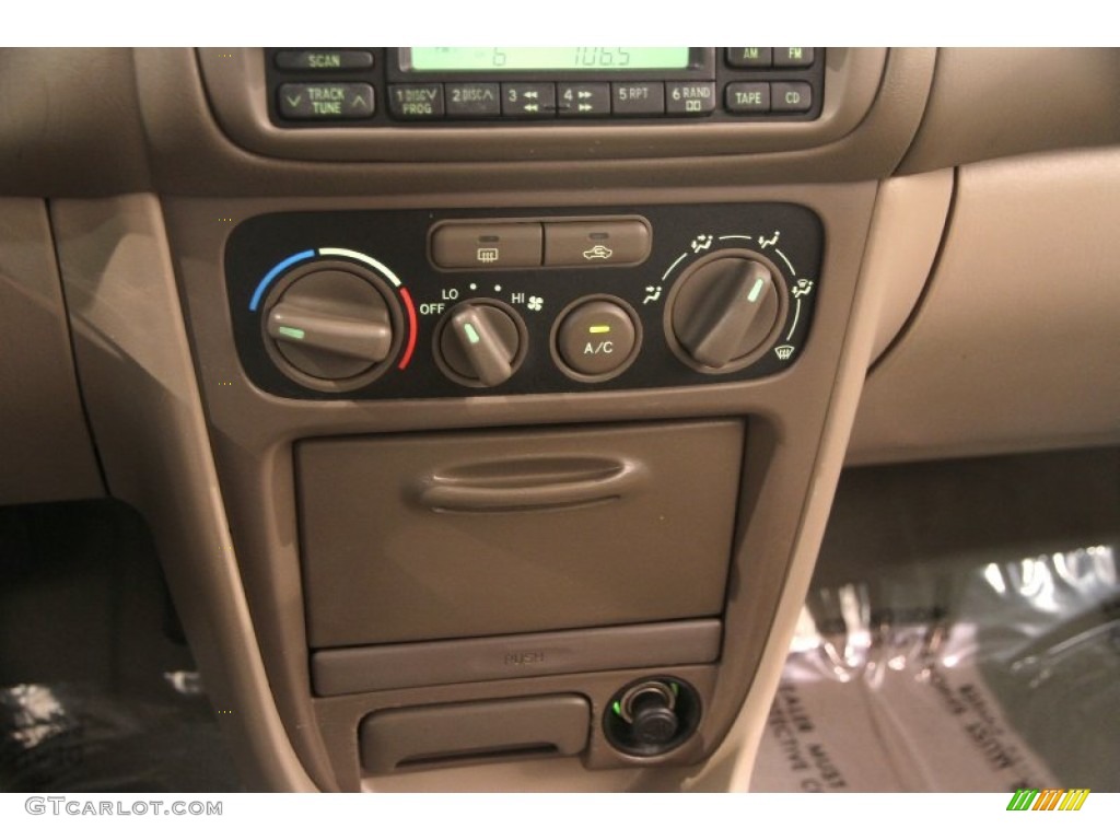 2002 Corolla LE - Super White / Pebble Beige photo #13