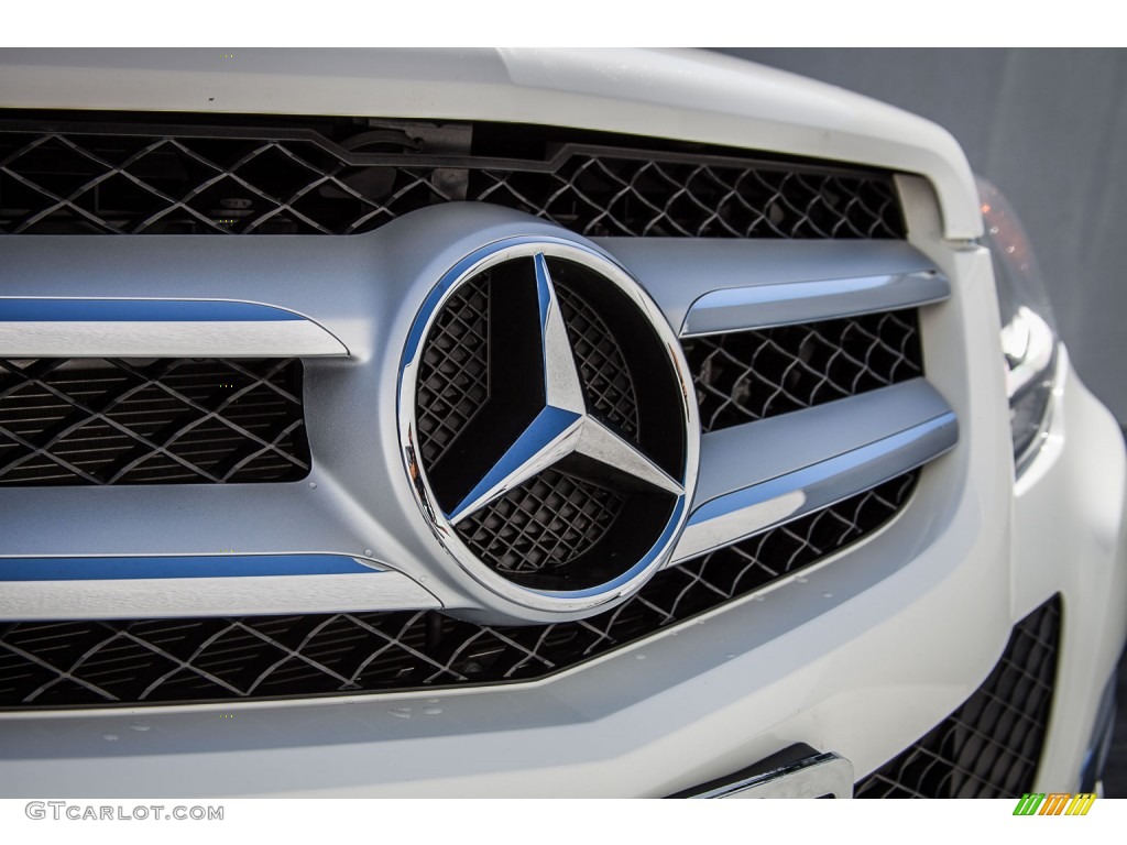 2015 Mercedes-Benz GLK 350 Marks and Logos Photos