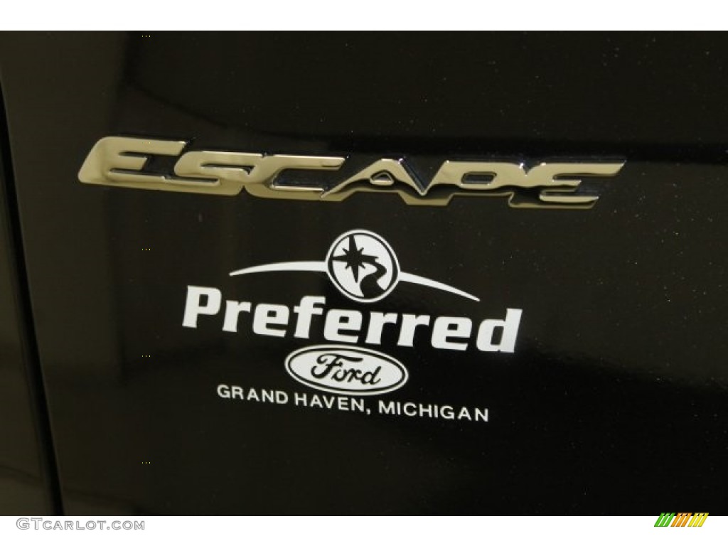 2014 Escape Titanium 2.0L EcoBoost 4WD - Tuxedo Black / Charcoal Black photo #7