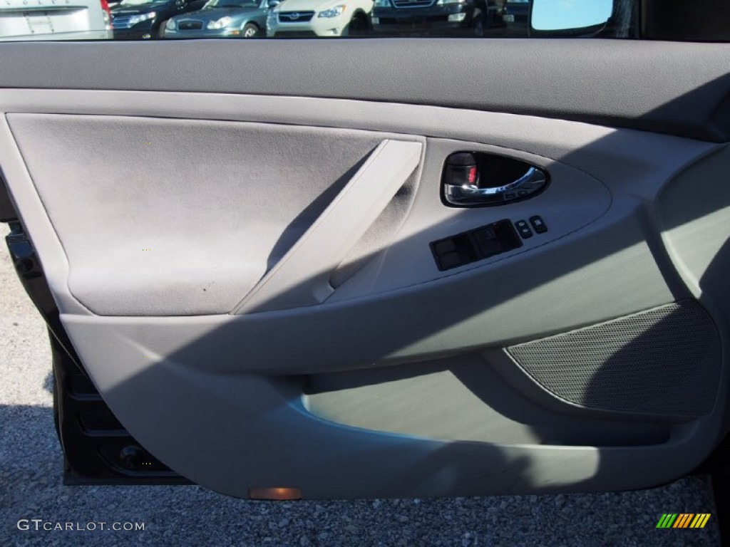 2007 Camry LE V6 - Black / Bisque photo #16