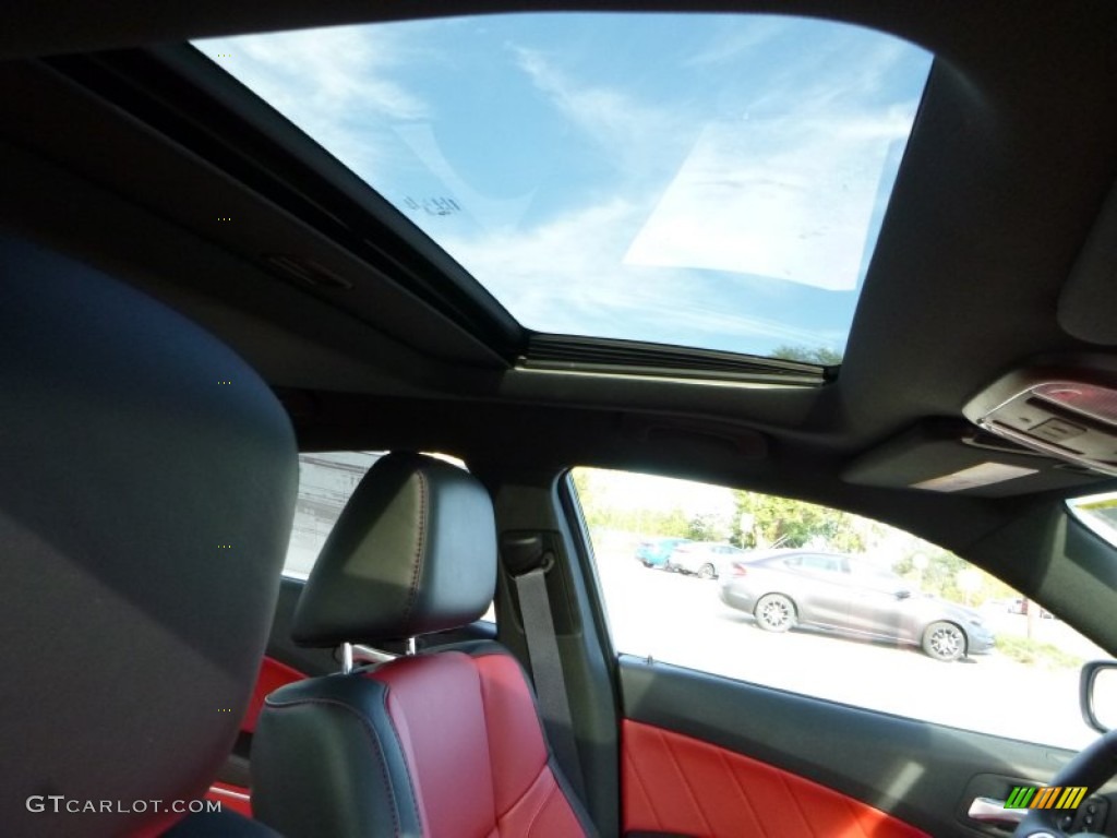2016 Charger SXT AWD - Bright White / Black/Ruby Red photo #11