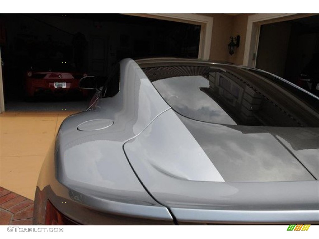 2014 Vanquish  - Lightning Silver / Obsidian Black photo #23