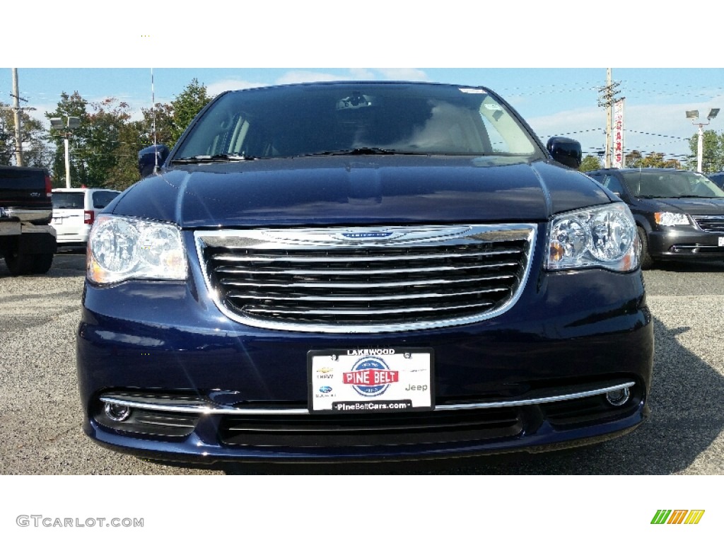 2016 Town & Country Touring - True Blue Pearl / Black/Light Graystone photo #2