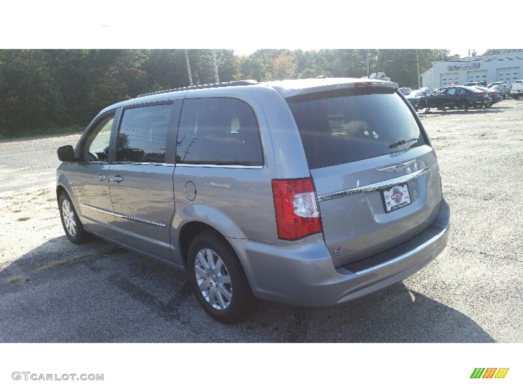 2016 Town & Country Touring - Billet Silver Metallic / Black/Light Graystone photo #4