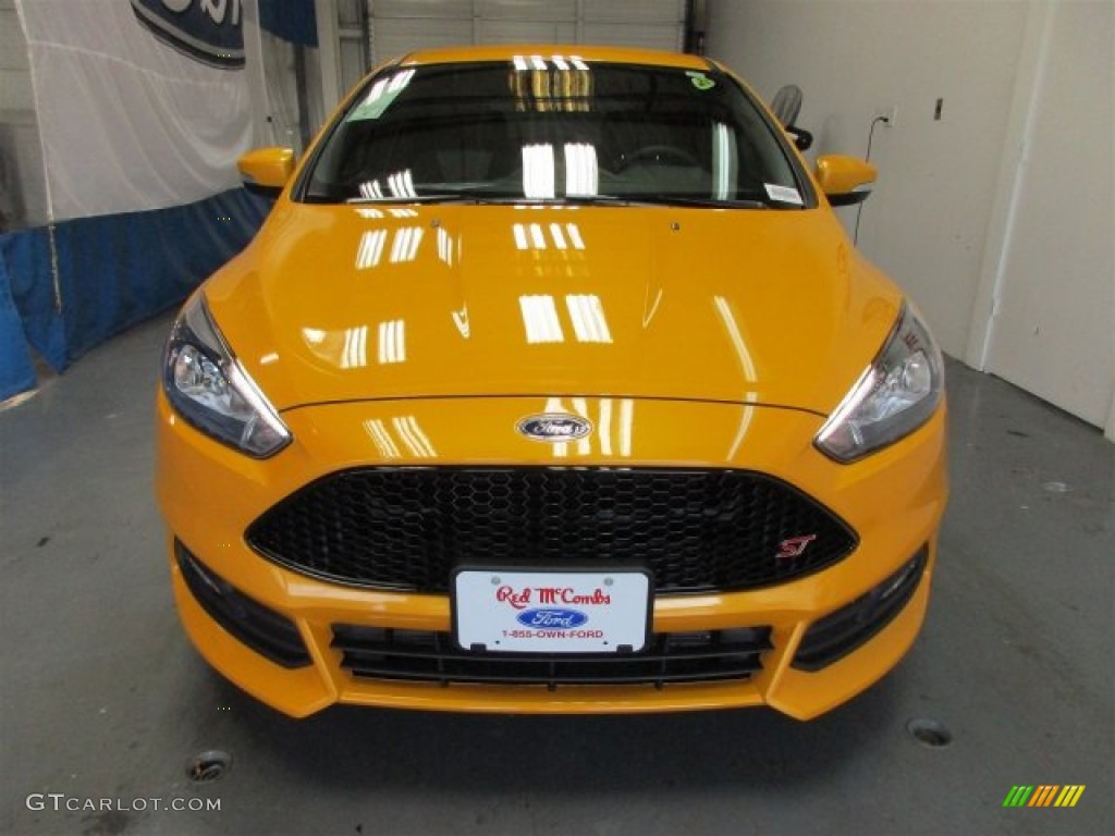2016 Focus ST - Tangerine Scream / Charcoal Black photo #2