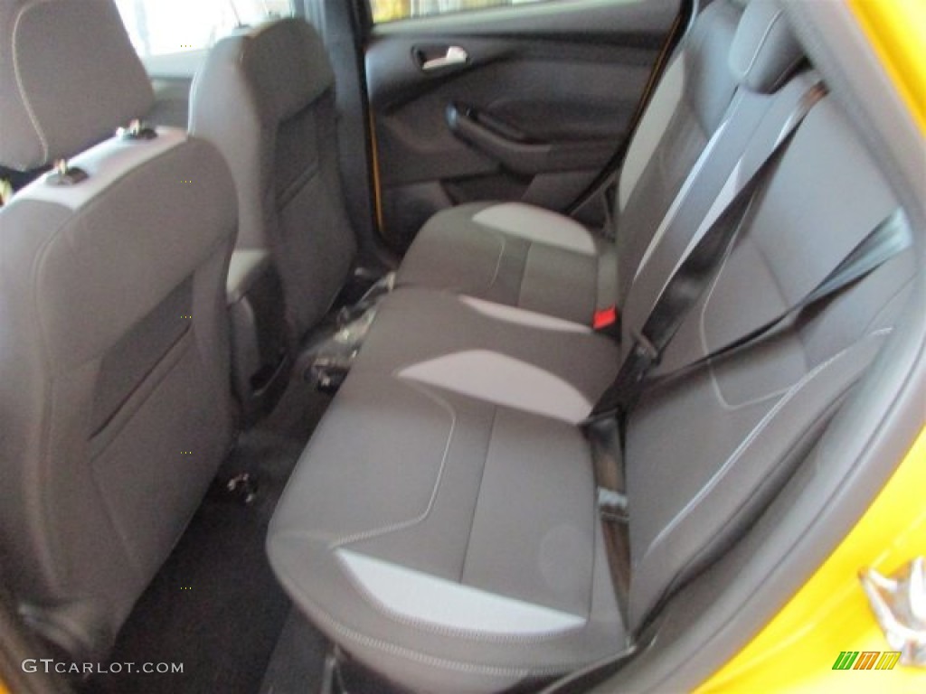Charcoal Black Interior 2016 Ford Focus ST Photo #107786999
