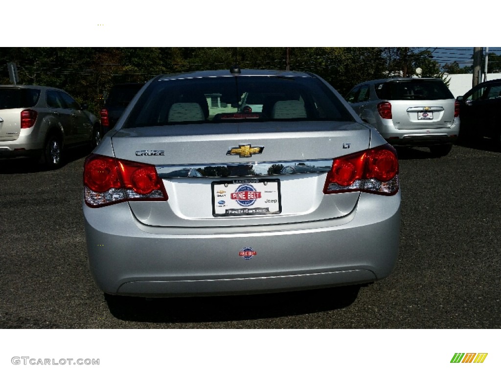 2016 Cruze Limited LT - Silver Ice Metallic / Medium Titanium photo #5