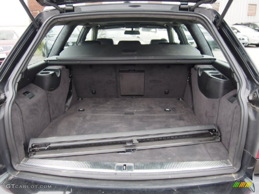 2002 Audi S6 4.2 quattro Avant Trunk Photos