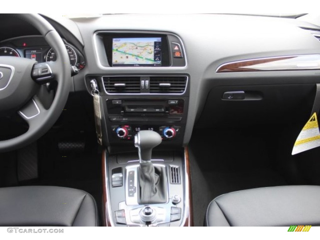 2016 Q5 2.0 TFSI Premium quattro - Brilliant Black / Black photo #31
