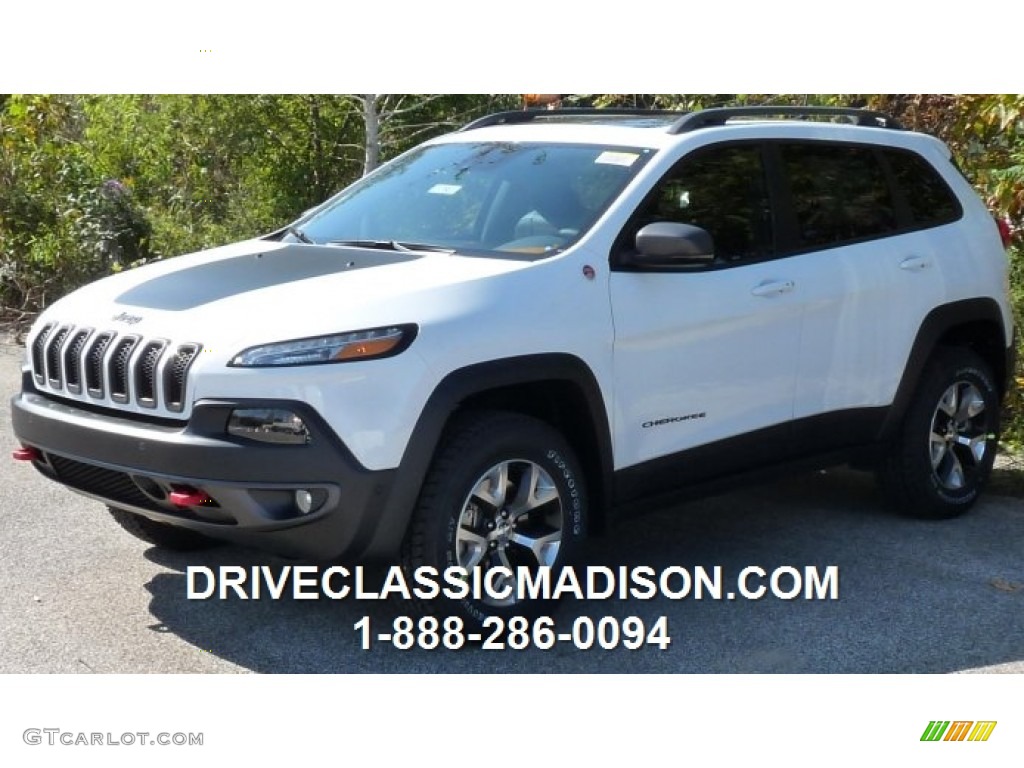 2016 Cherokee Trailhawk 4x4 - Bright White / Black photo #1