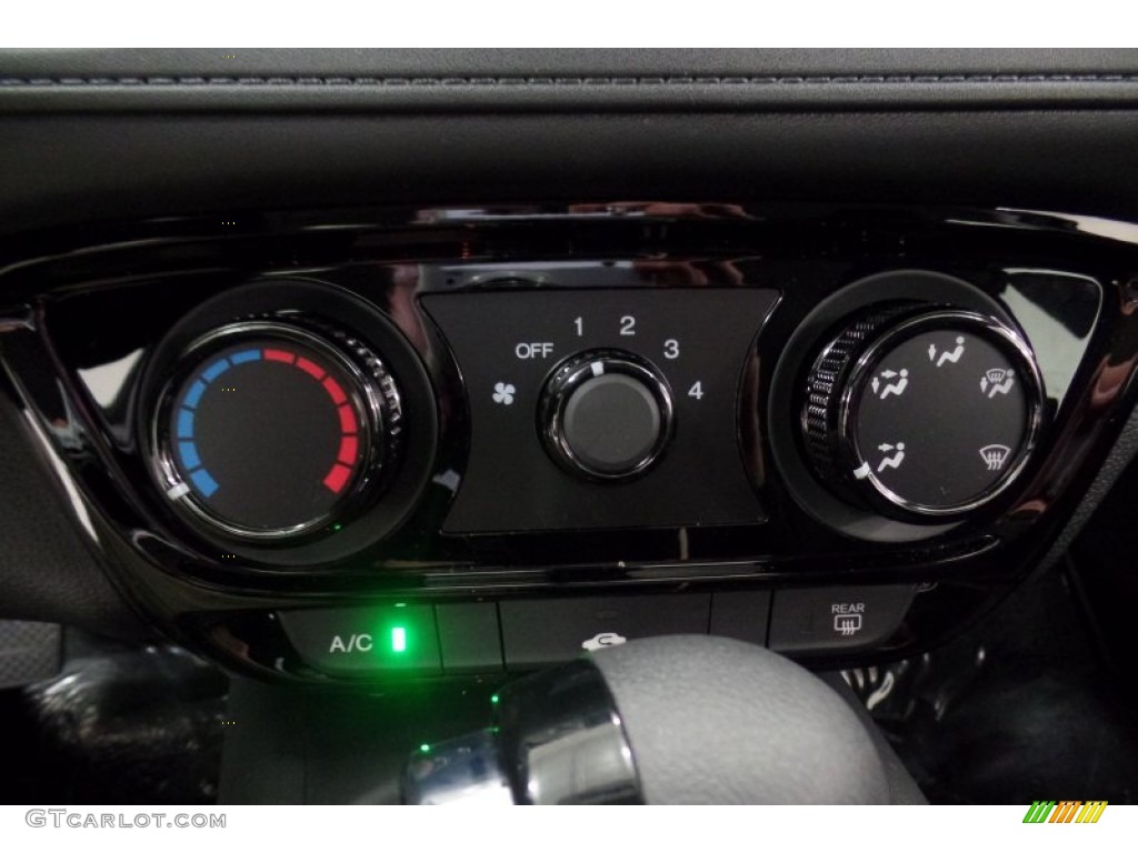 2016 Honda HR-V LX AWD Controls Photo #107800252