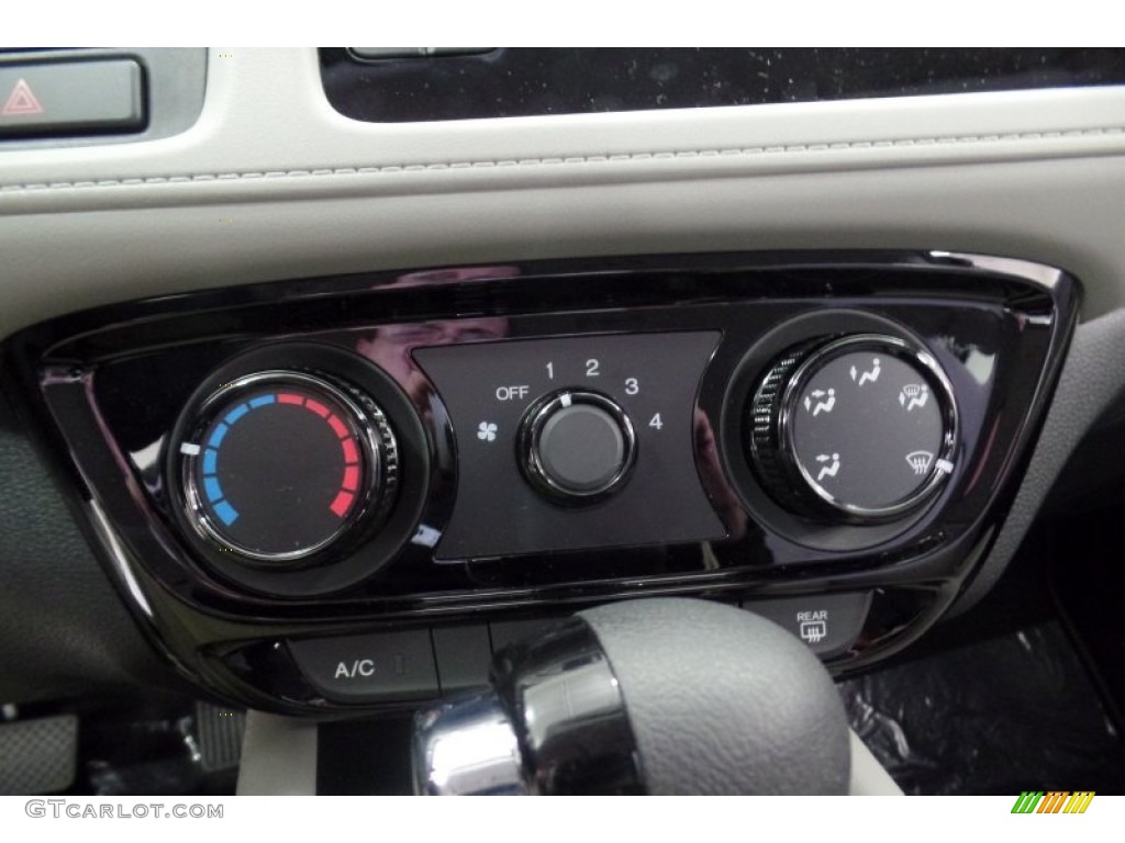 2016 Honda HR-V LX AWD Controls Photo #107800862