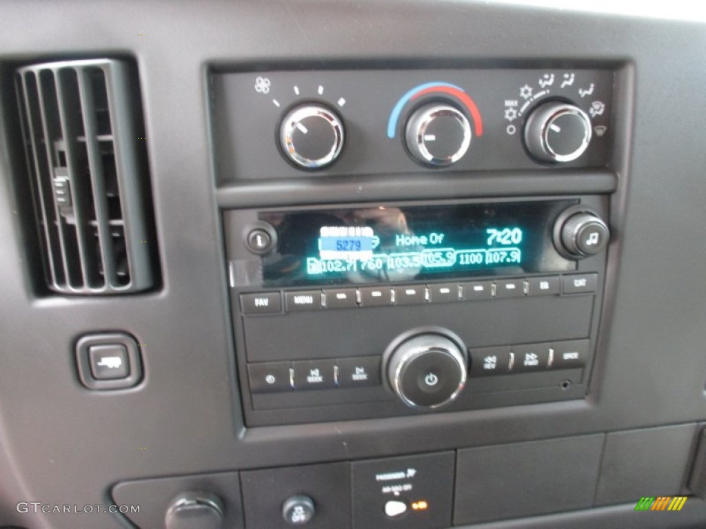 2016 Chevrolet Express 2500 Cargo WT Controls Photo #107800874