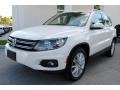 Candy White - Tiguan SE 4Motion Photo No. 2