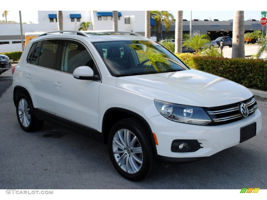 2012 Volkswagen Tiguan SE 4Motion Exterior Photos