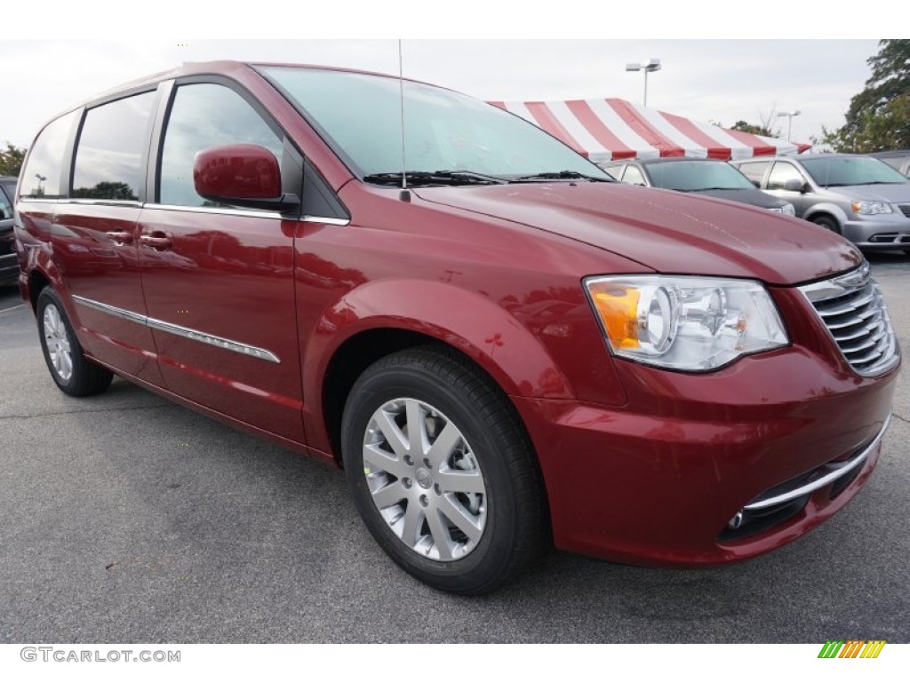 2016 Town & Country Touring - Deep Cherry Red Crystal Pearl / Dark Frost Beige/Medium Frost Beige photo #4
