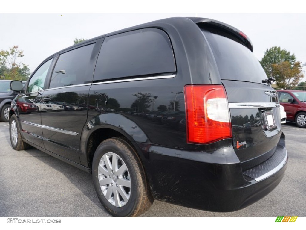 2016 Town & Country Touring - Brilliant Black Crystal Pearl / Black/Light Graystone photo #2