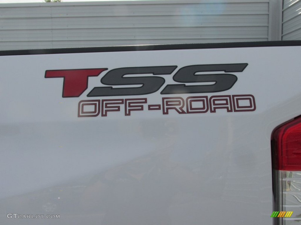 2016 Tundra TSS Double Cab 4x4 - Super White / Graphite photo #17
