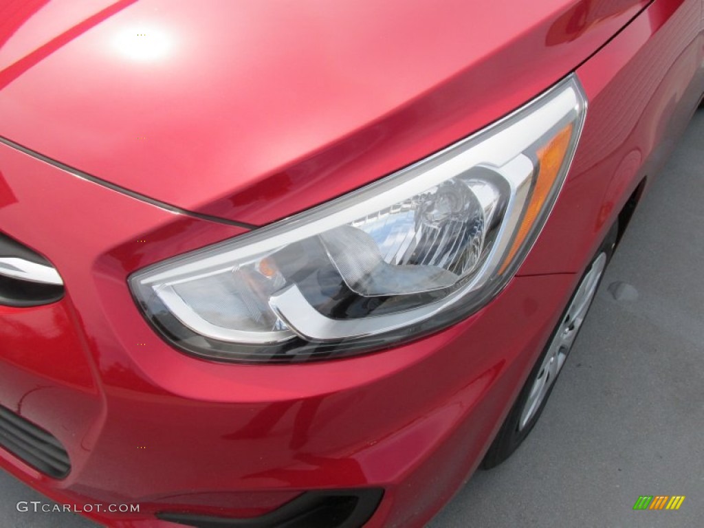 2016 Accent SE Sedan - Boston Red / Gray photo #9