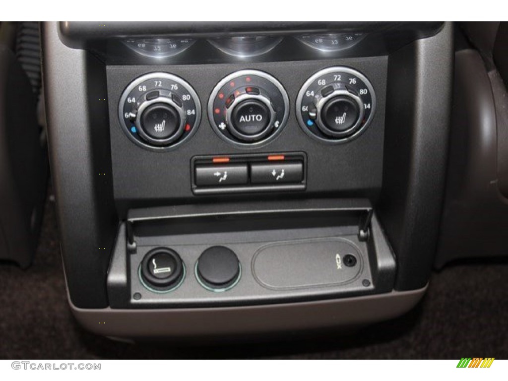 2010 Land Rover Range Rover Supercharged Controls Photos