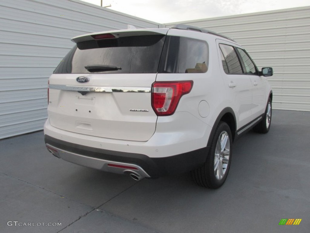 2016 Explorer XLT - White Platinum Metallic Tri-Coat / Ebony Black photo #4