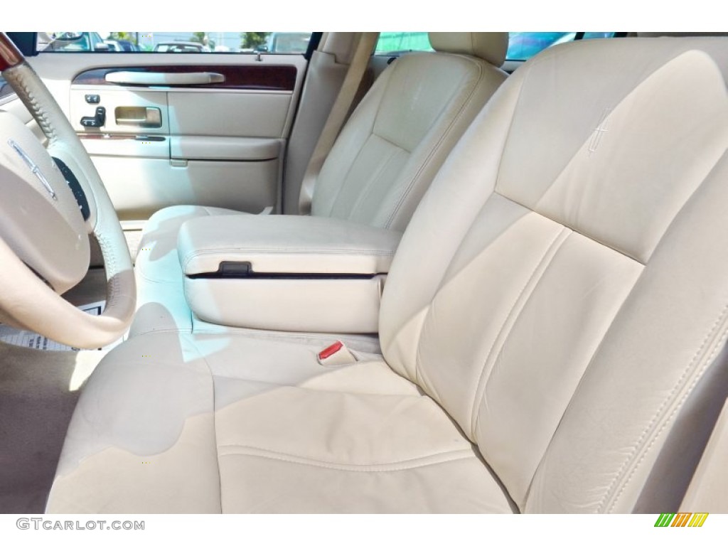 2008 Town Car Signature Limited - Light French Silk Metallic / Light Camel photo #41