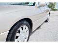 Light French Silk Metallic - Town Car Signature Limited Photo No. 64