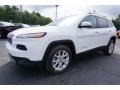 Bright White - Cherokee Latitude Photo No. 3