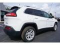 Bright White - Cherokee Latitude Photo No. 7