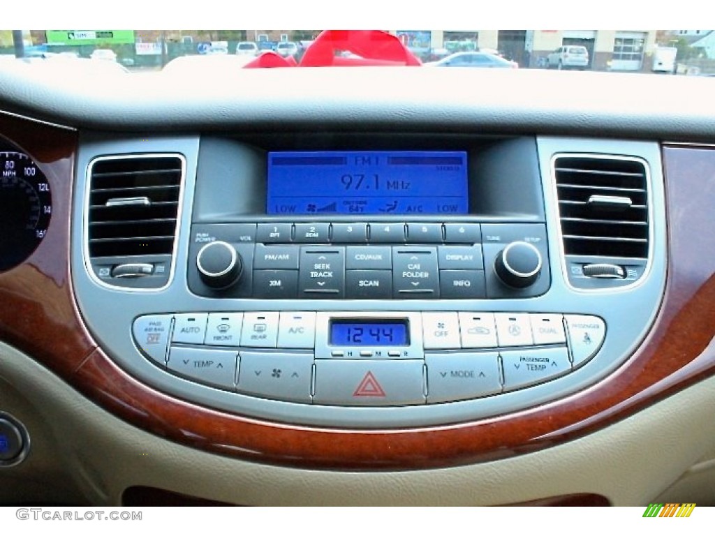2014 Hyundai Genesis 3.8 Sedan Controls Photo #107833094