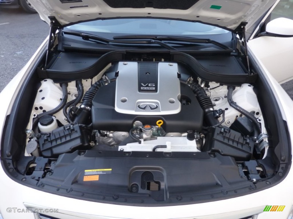 2015 Infiniti Q40 Sedan Engine Photos