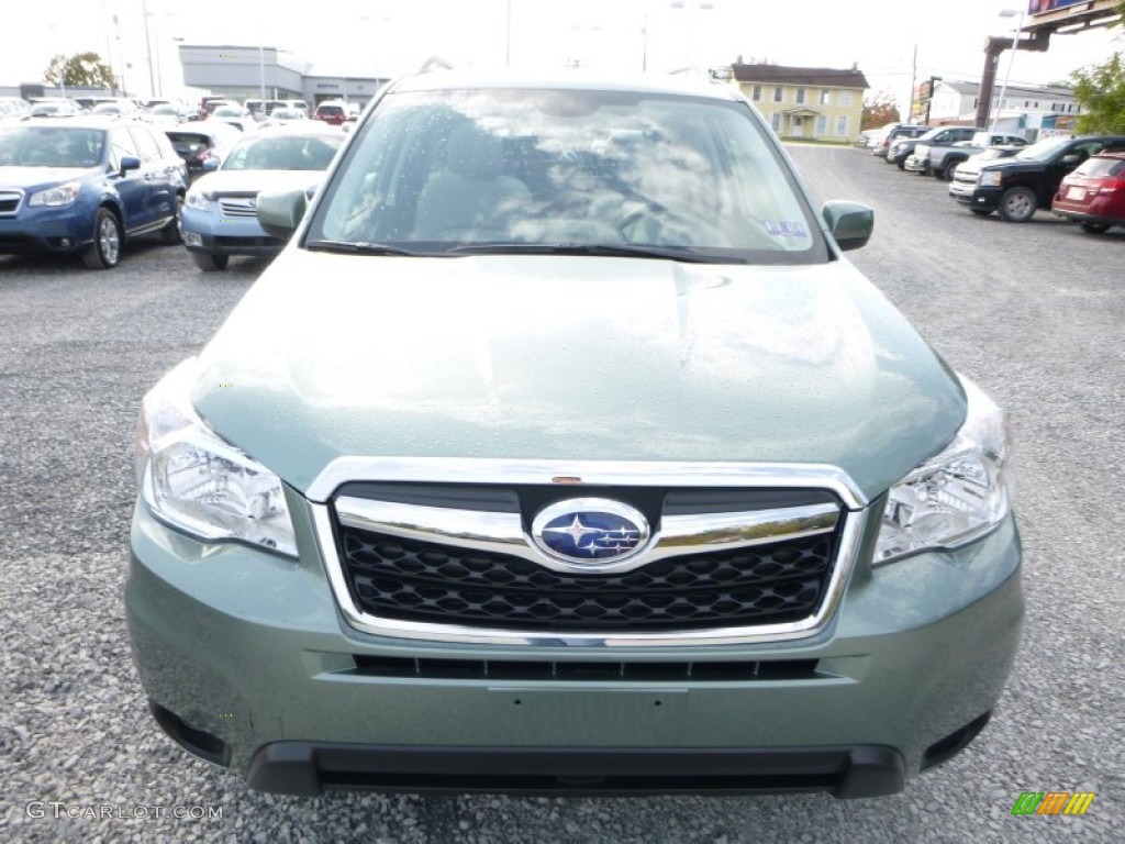 2016 Forester 2.5i Premium - Jasmine Green Metallic / Gray photo #13