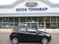 Tuxedo Black - Fiesta SE Hatchback Photo No. 1