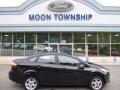 Tuxedo Black 2014 Ford Fiesta SE Sedan