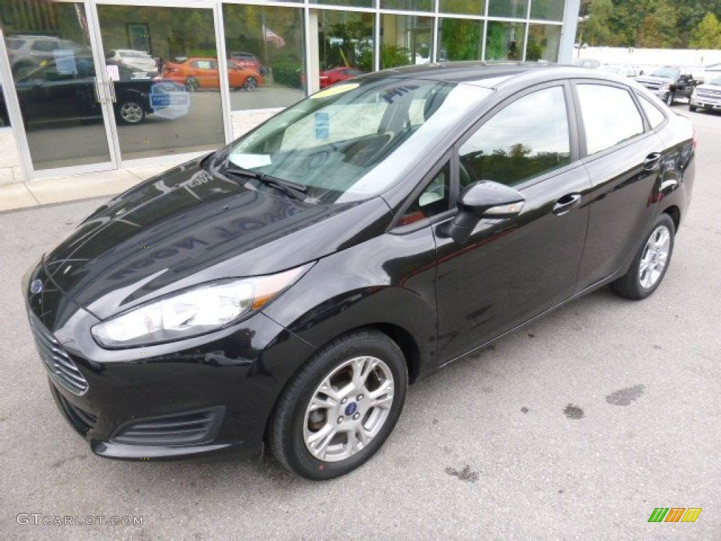 Tuxedo Black 2014 Ford Fiesta SE Sedan Exterior Photo #107838857
